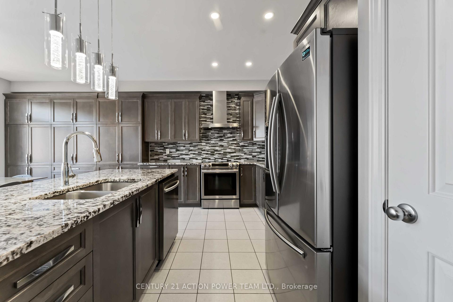 Photo 11 of 54 Malachigan Crescent, Ottawa, Avalon West — HOMEH
