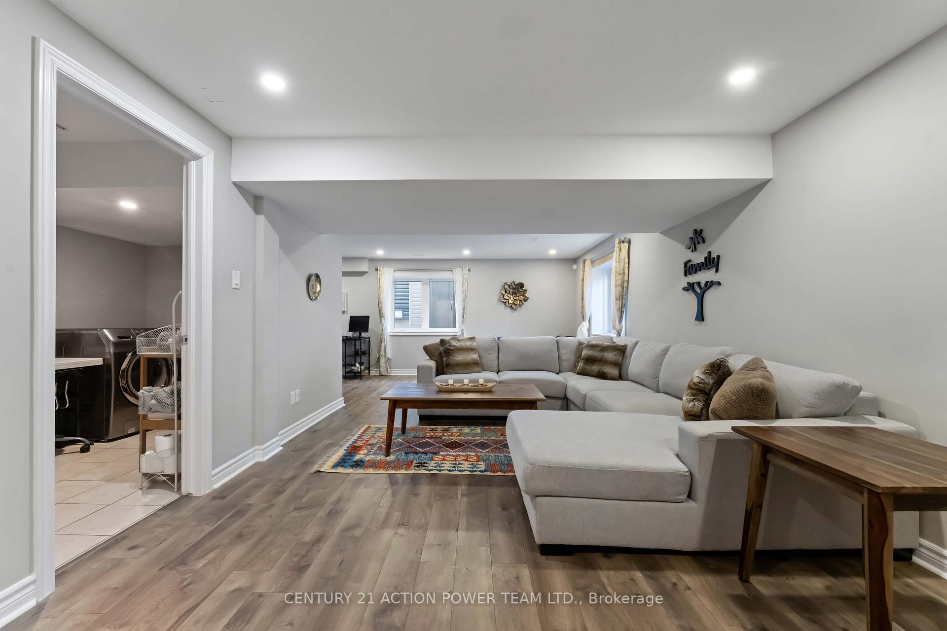 Photo 30 of 54 Malachigan Crescent, Ottawa, Avalon West — HOMEH