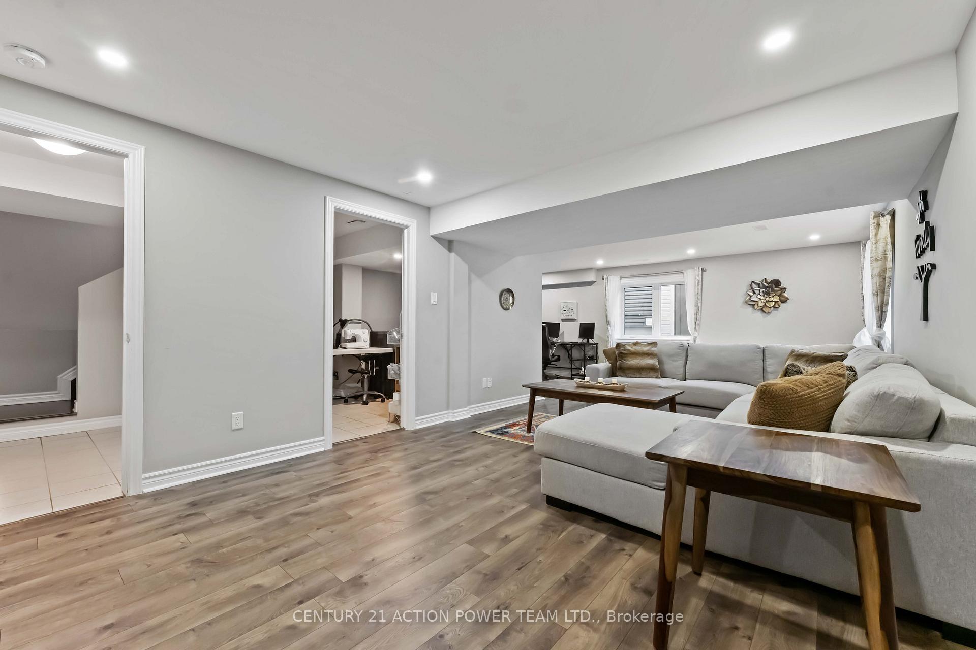 Photo 31 of 54 Malachigan Crescent, Ottawa, Avalon West — HOMEH