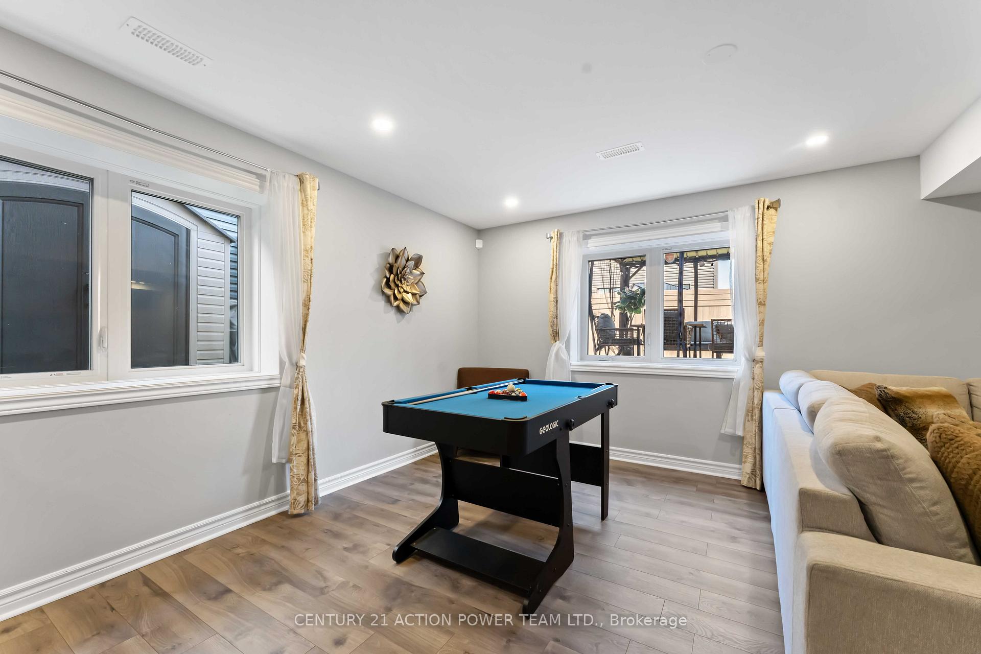 Photo 33 of 54 Malachigan Crescent, Ottawa, Avalon West — HOMEH