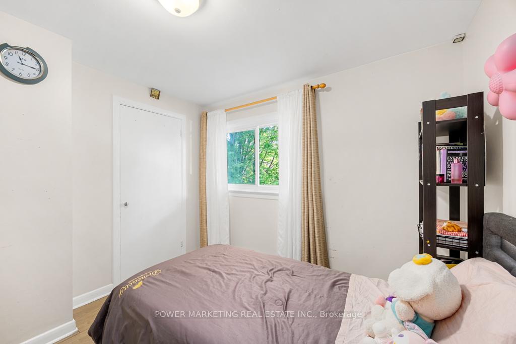 Photo 12 of 624 Borthwick Avenue, Ottawa, Castle Heights/Rideau High — HOMEH