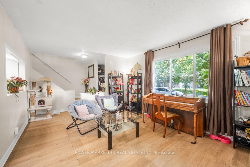 Photo 16 of 624 Borthwick Avenue, Ottawa, Castle Heights/Rideau High — HOMEH