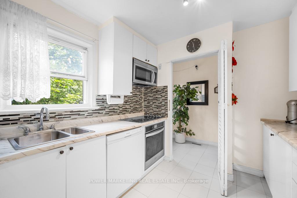 Photo 20 of 624 Borthwick Avenue, Ottawa, Castle Heights/Rideau High — HOMEH