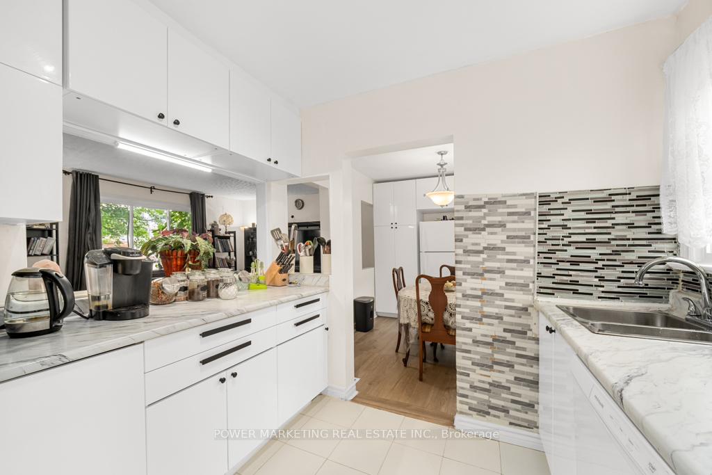 Photo 22 of 624 Borthwick Avenue, Ottawa, Castle Heights/Rideau High — HOMEH