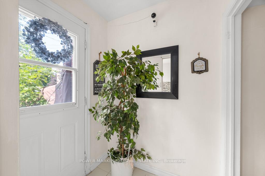 Photo 24 of 624 Borthwick Avenue, Ottawa, Castle Heights/Rideau High — HOMEH