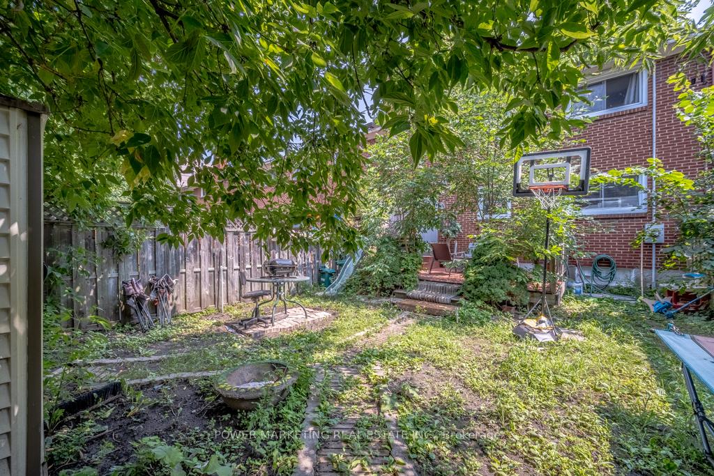 Photo 31 of 624 Borthwick Avenue, Ottawa, Castle Heights/Rideau High — HOMEH