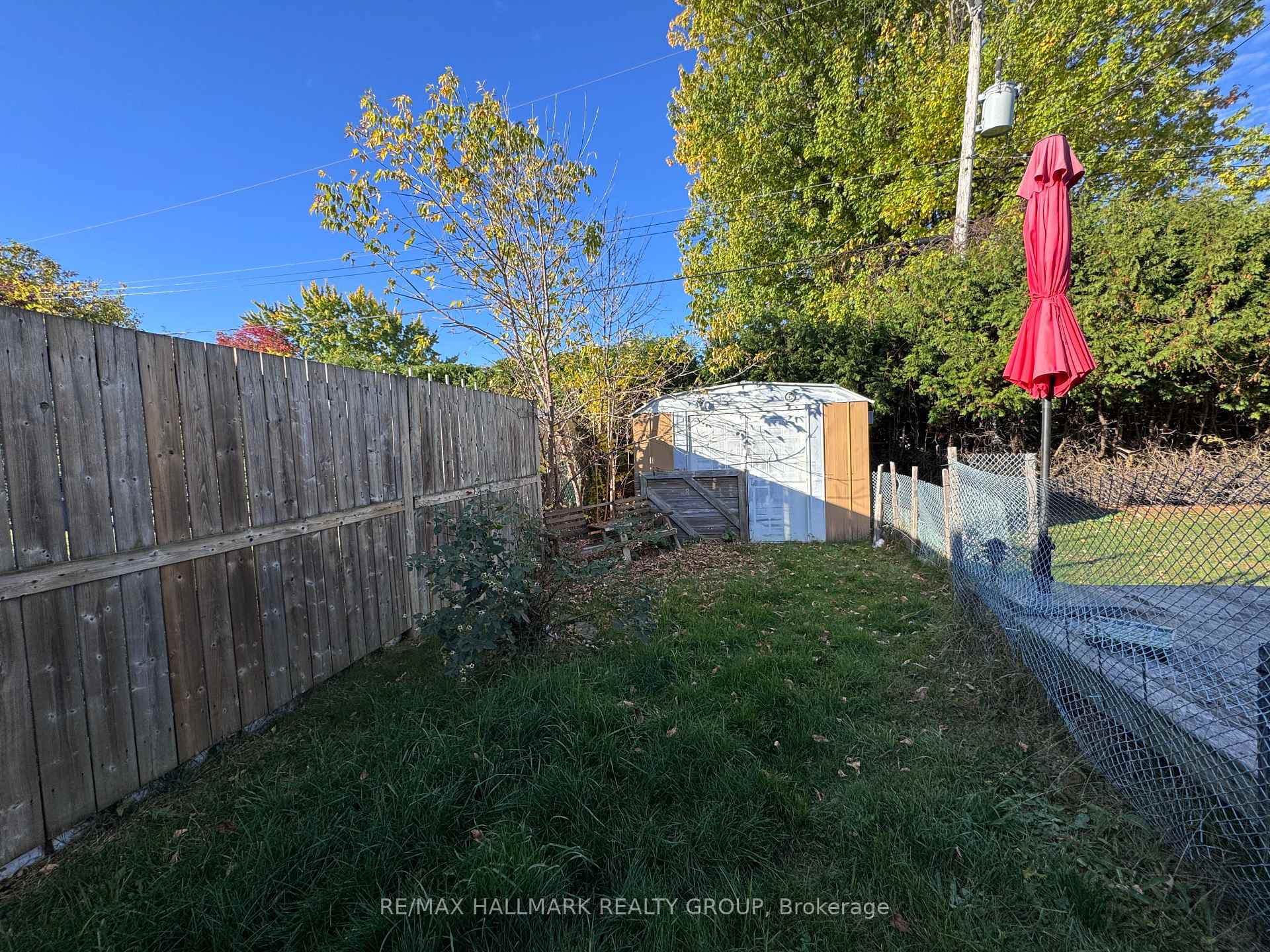 Photo 4 of 820-B Willow Avenue, Ottawa, Chatelaine Village — HOMEH