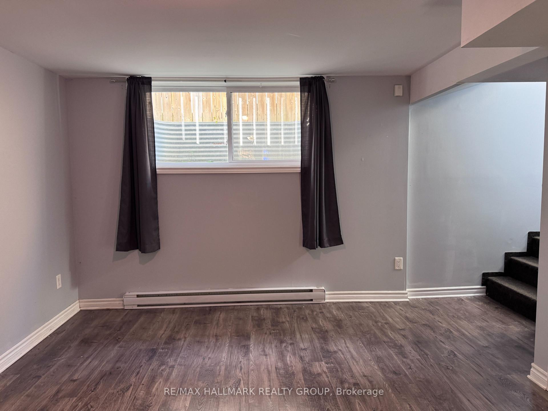 Photo 8 of 820-B Willow Avenue, Ottawa, Chatelaine Village — HOMEH
