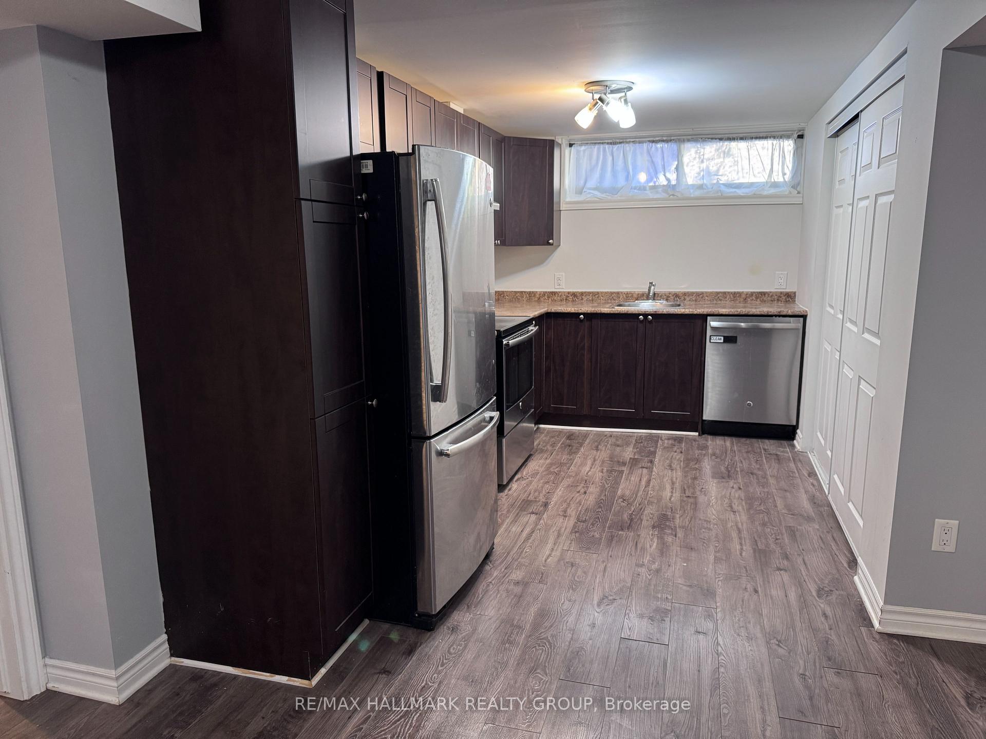 Photo 9 of 820-B Willow Avenue, Ottawa, Chatelaine Village — HOMEH