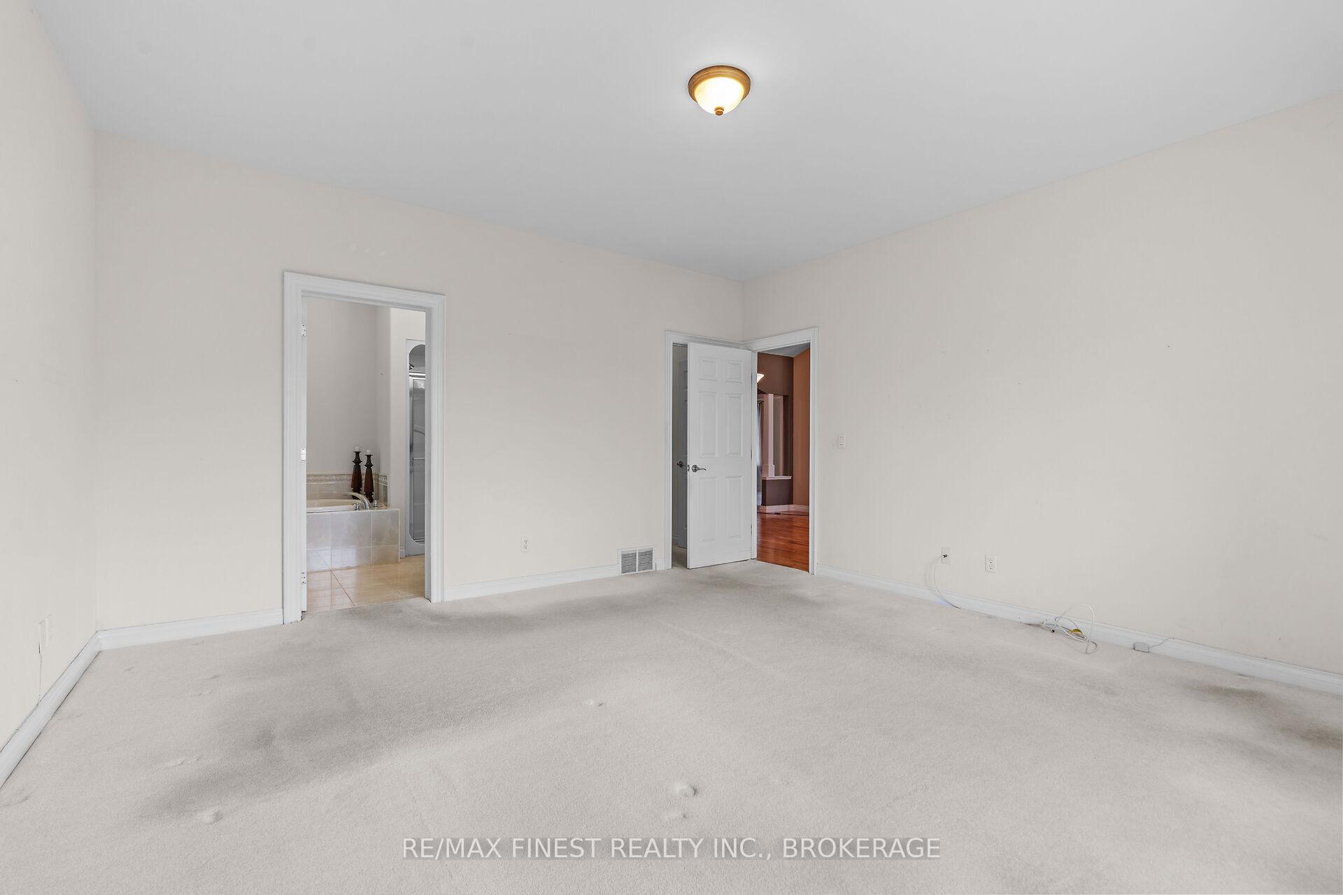 Photo 19 of 823 Kananaskis Drive, Kingston, City Northwest — HOMEH