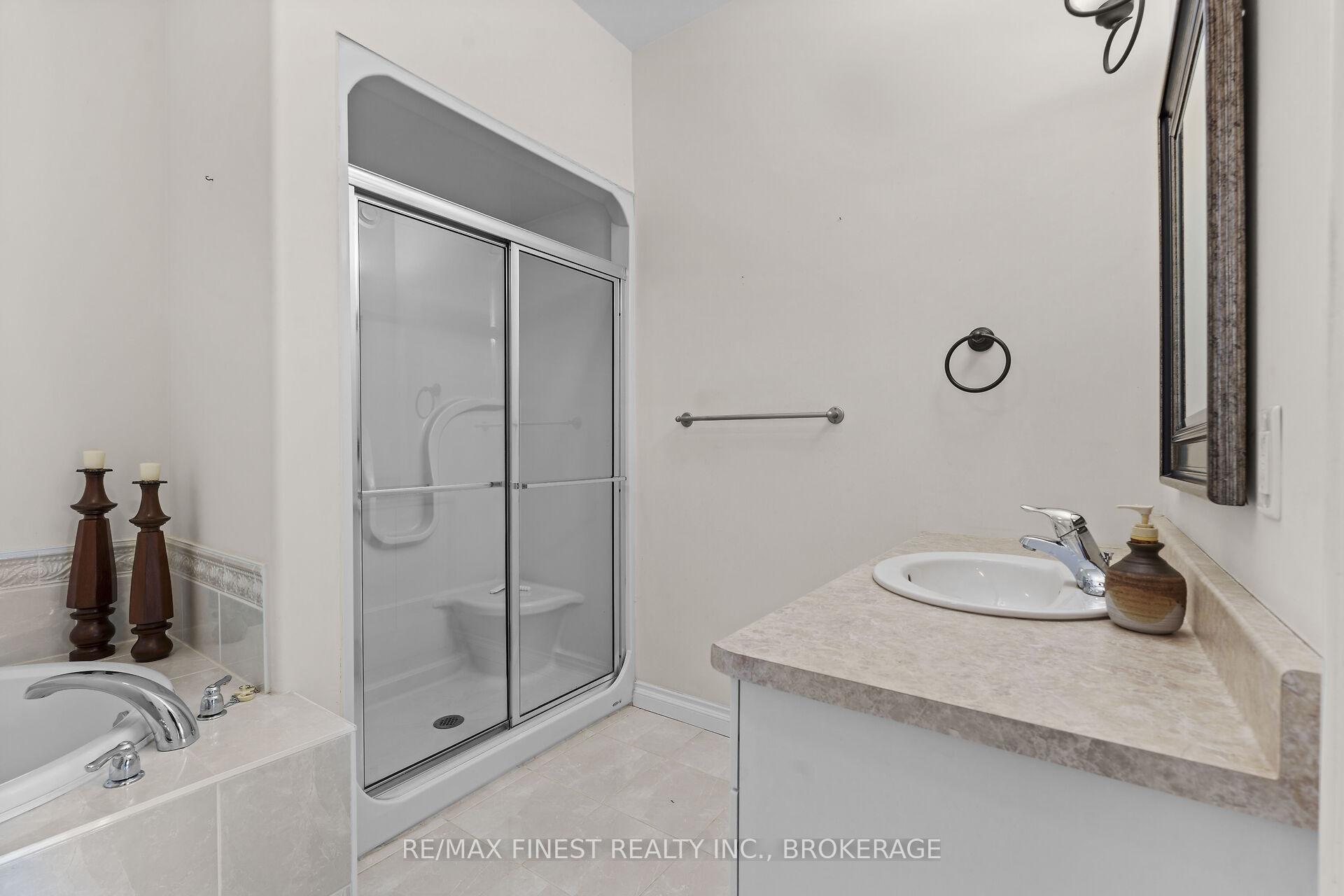Photo 20 of 823 Kananaskis Drive, Kingston, City Northwest — HOMEH