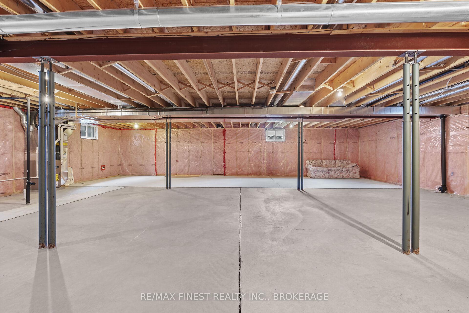 Photo 27 of 823 Kananaskis Drive, Kingston, City Northwest — HOMEH