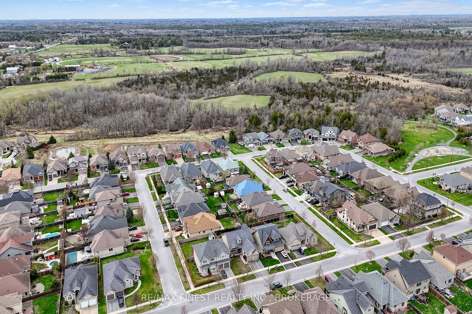 Photo 35 of 823 Kananaskis Drive, Kingston, City Northwest — HOMEH