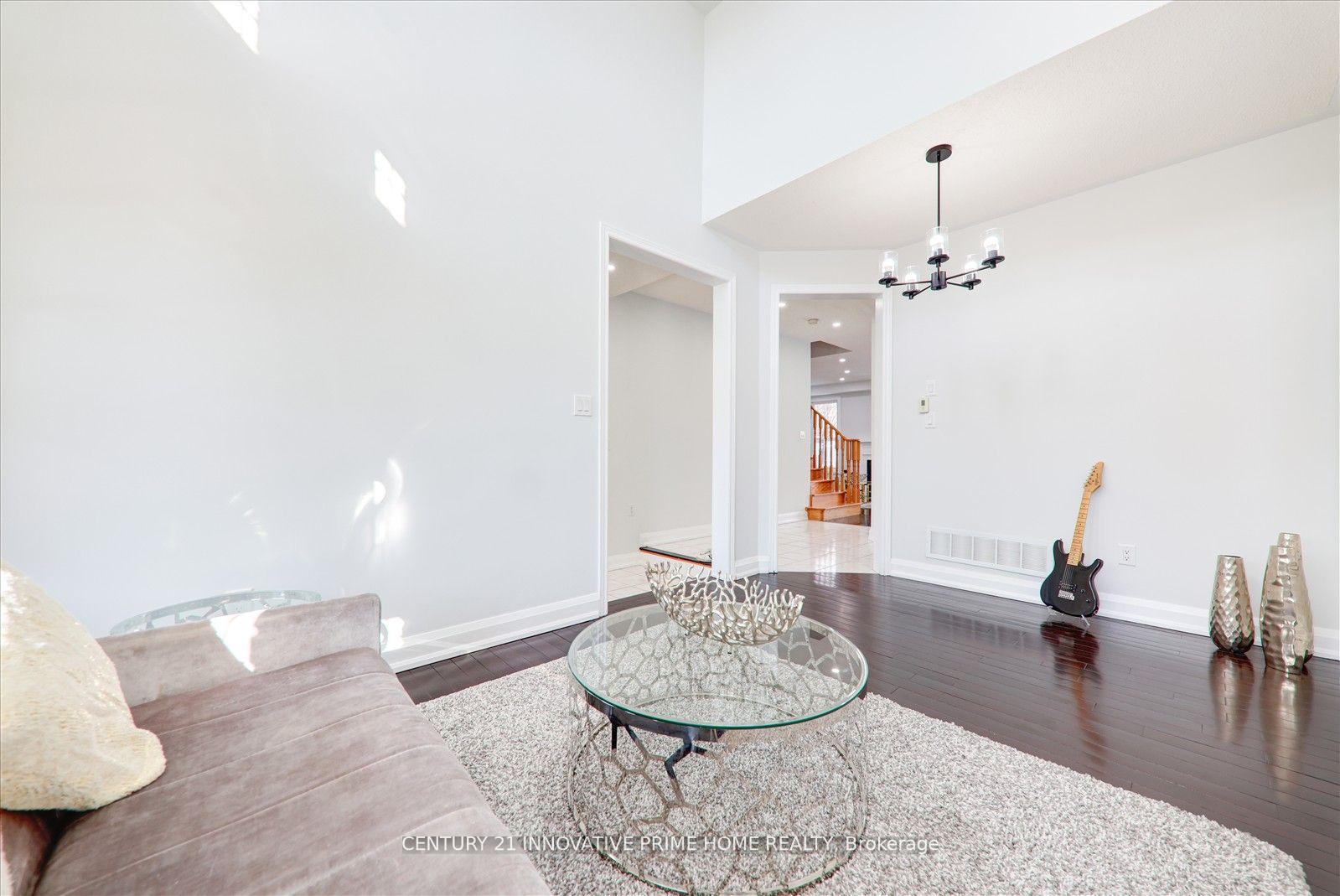 Photo 9 of 106 Geddington Crescent, Markham, Box Grove — HOMEH