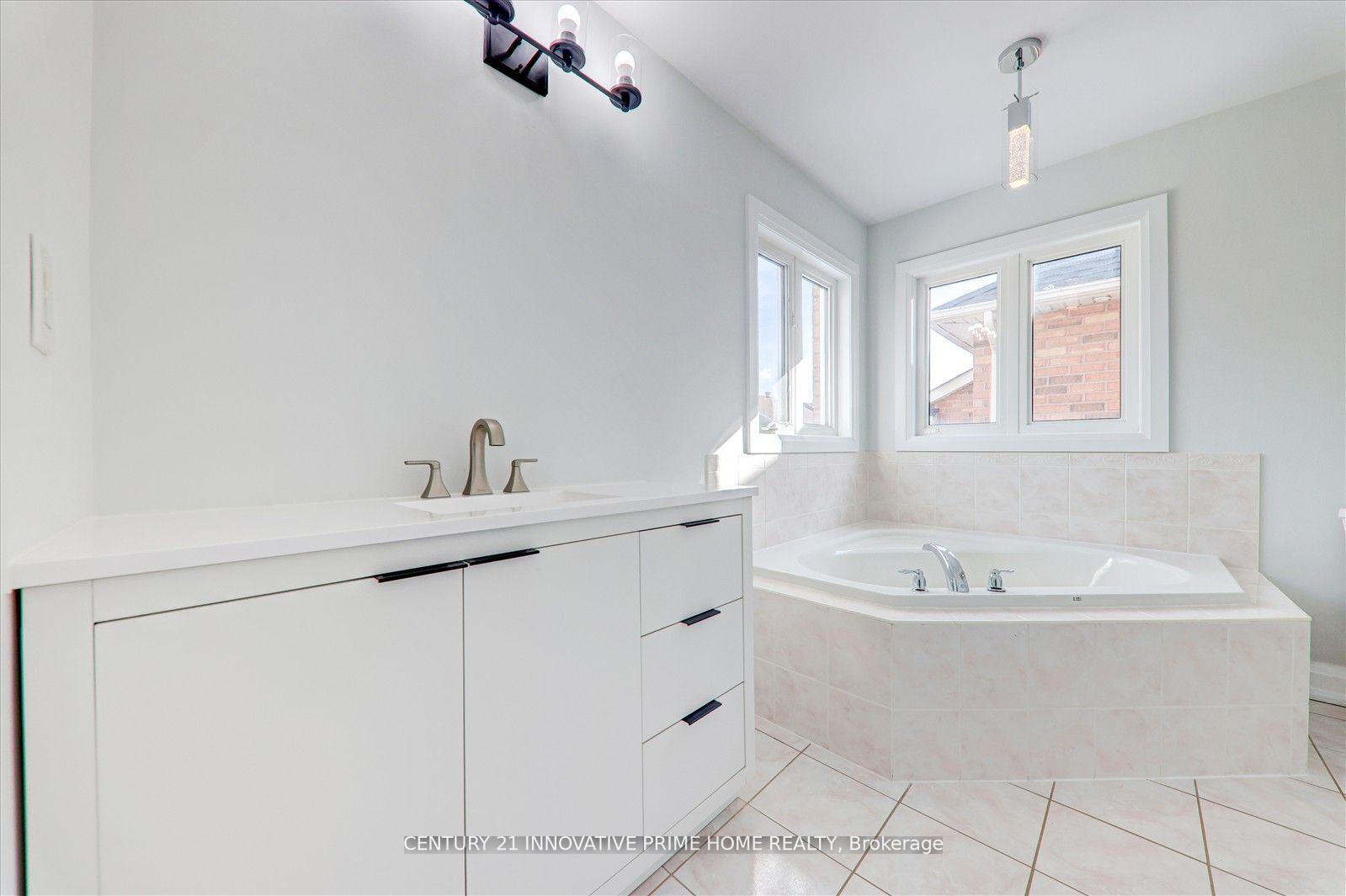 Photo 23 of 106 Geddington Crescent, Markham, Box Grove — HOMEH