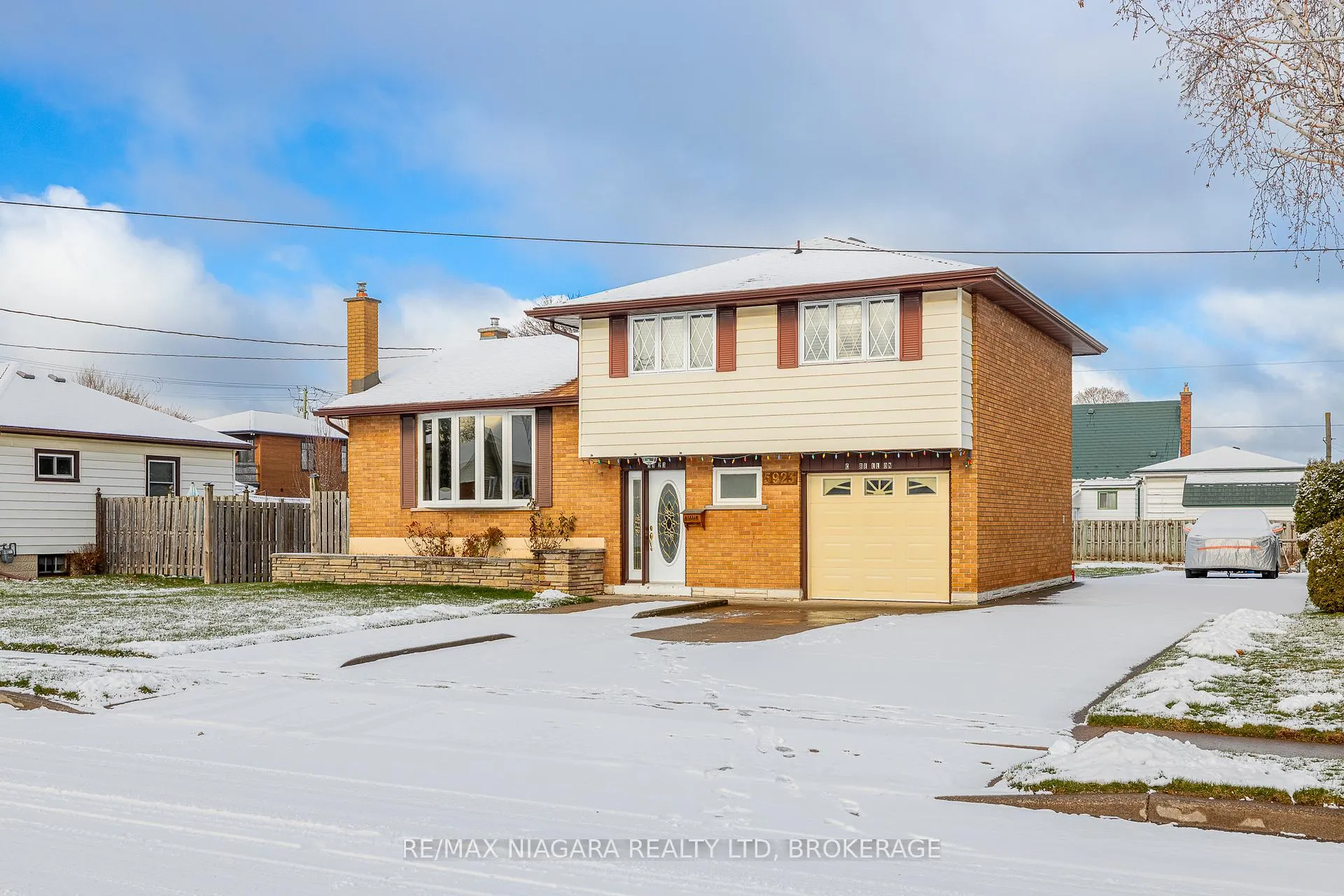 Photo 3 of 5923 Keith Street, Niagara Falls, Church's Lane — HOMEH