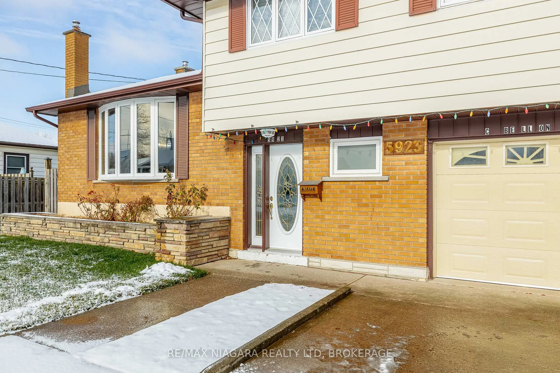 Photo 4 of 5923 Keith Street, Niagara Falls, Church's Lane — HOMEH