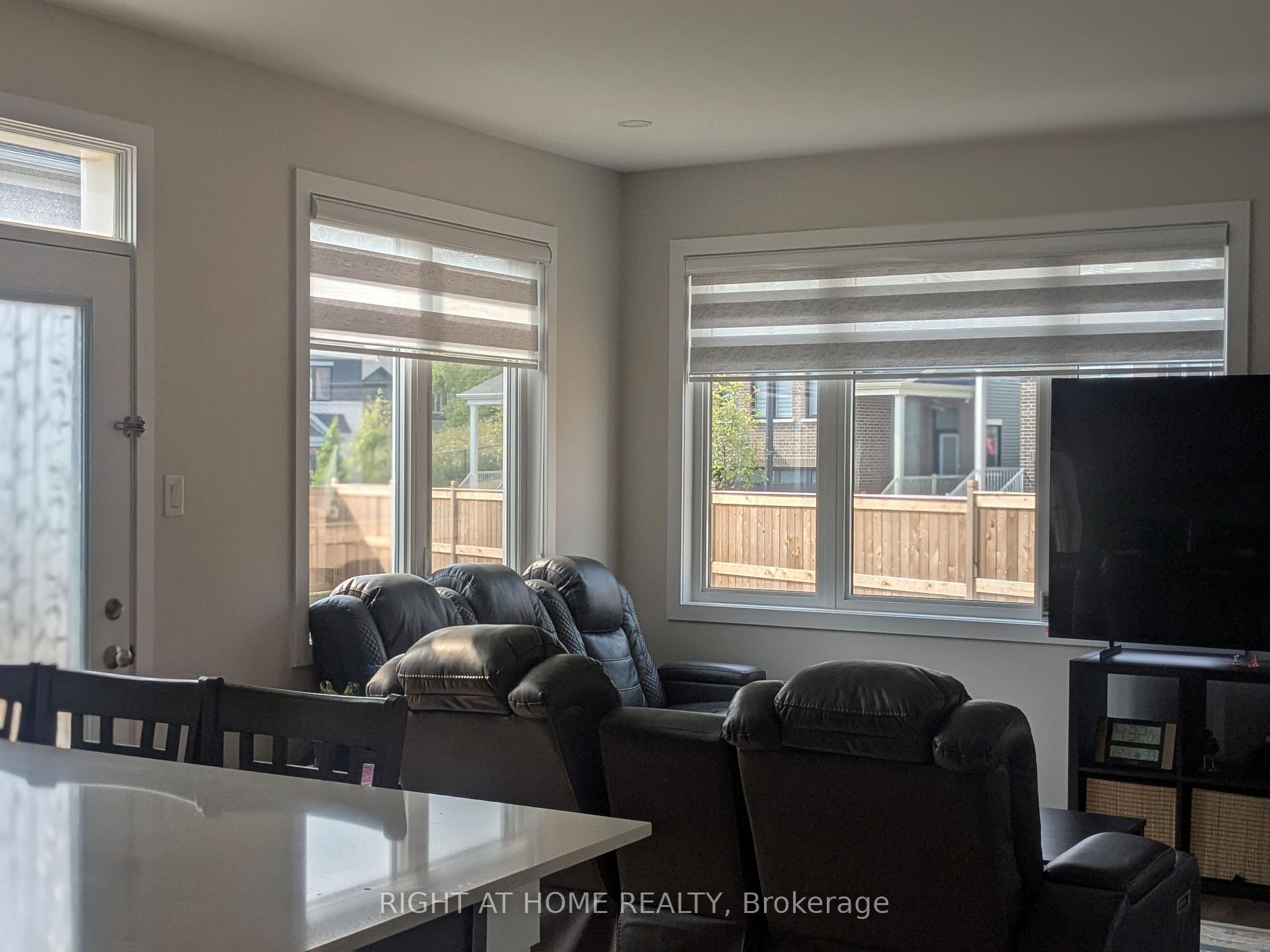 Photo 11 of 10 Tenuto Lane, Ottawa, Mer Bleue/Bradley Estates/Anderson Park — HOMEH