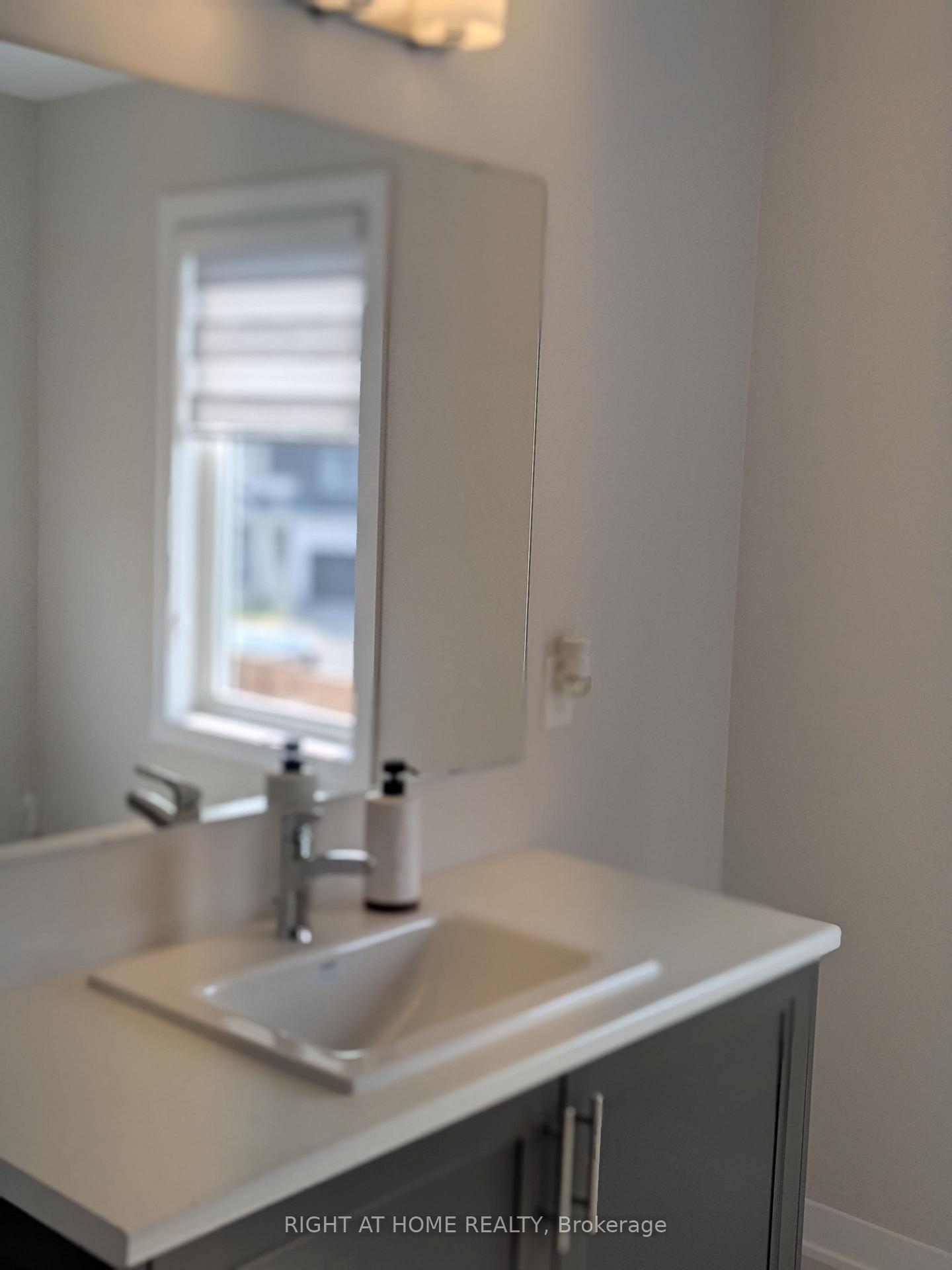 Photo 22 of 10 Tenuto Lane, Ottawa, Mer Bleue/Bradley Estates/Anderson Park — HOMEH