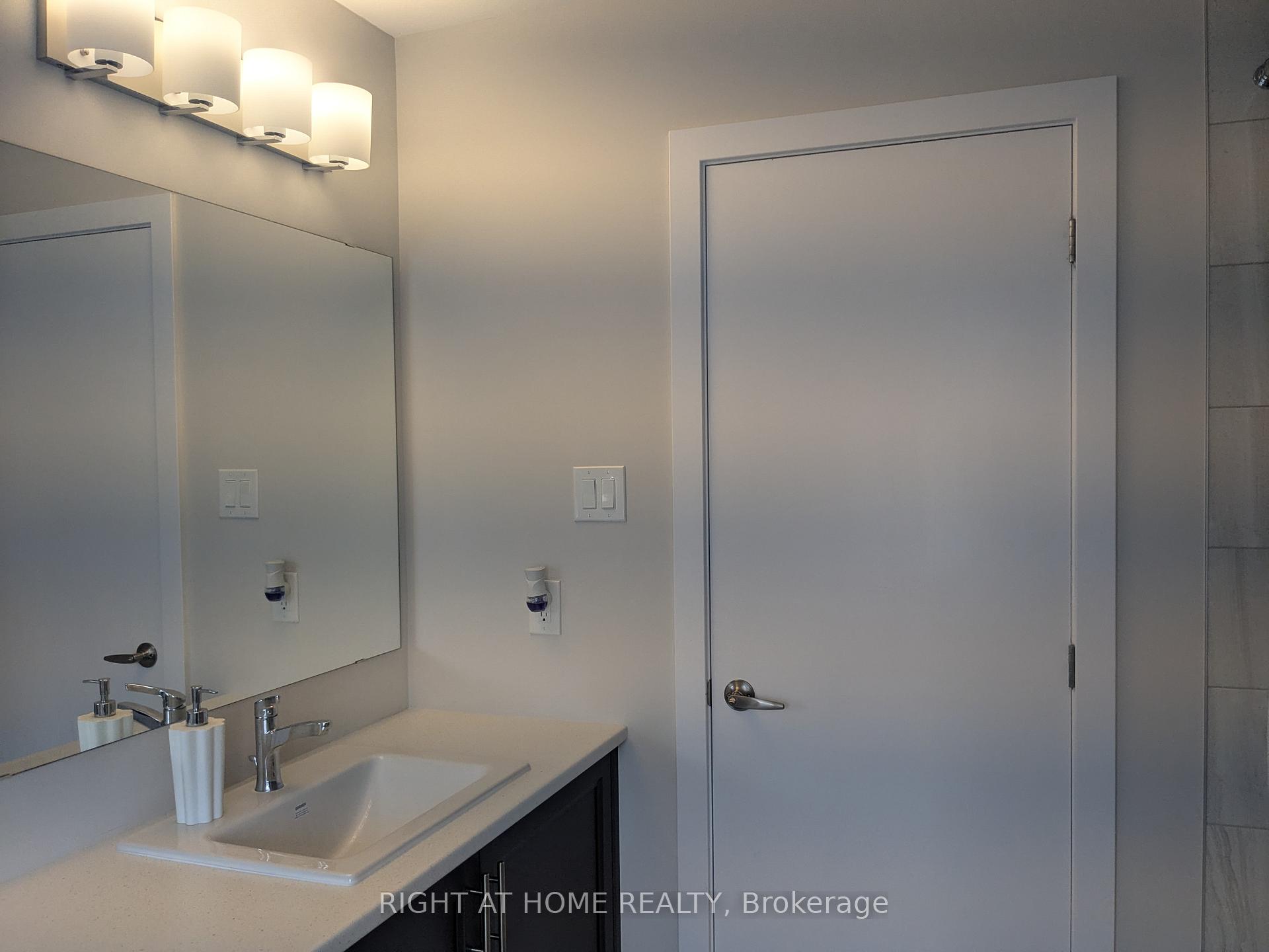 Photo 30 of 10 Tenuto Lane, Ottawa, Mer Bleue/Bradley Estates/Anderson Park — HOMEH