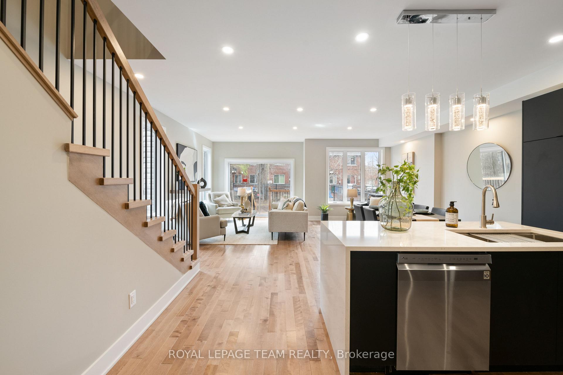 Photo 6 of 160 Prince Albert Street, Ottawa, Overbrook/Castle Heights — HOMEH