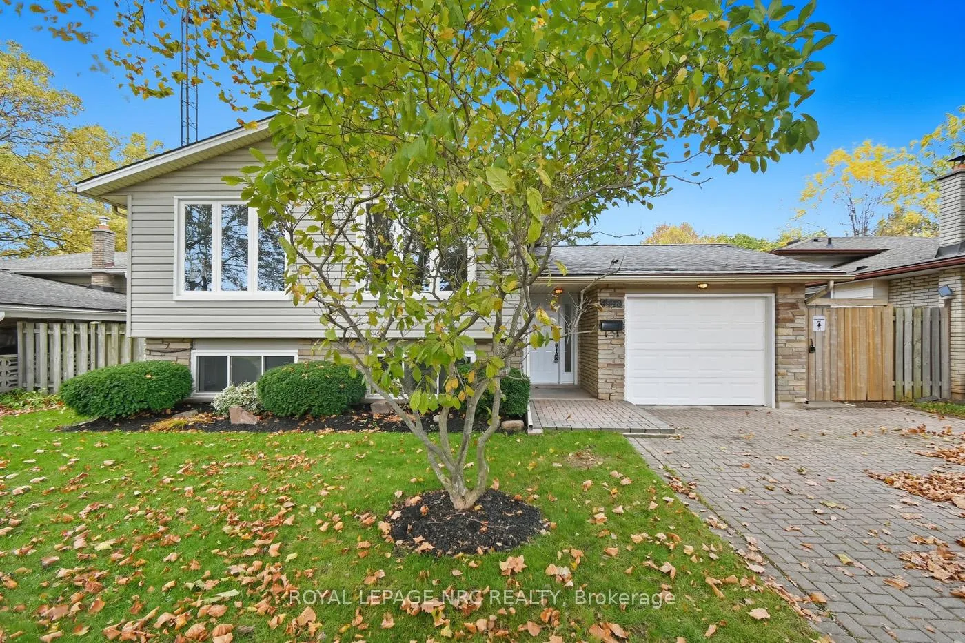 Photo 1 of 4448 Meadowvale Drive, Niagara Falls, Morrison — HOMEH