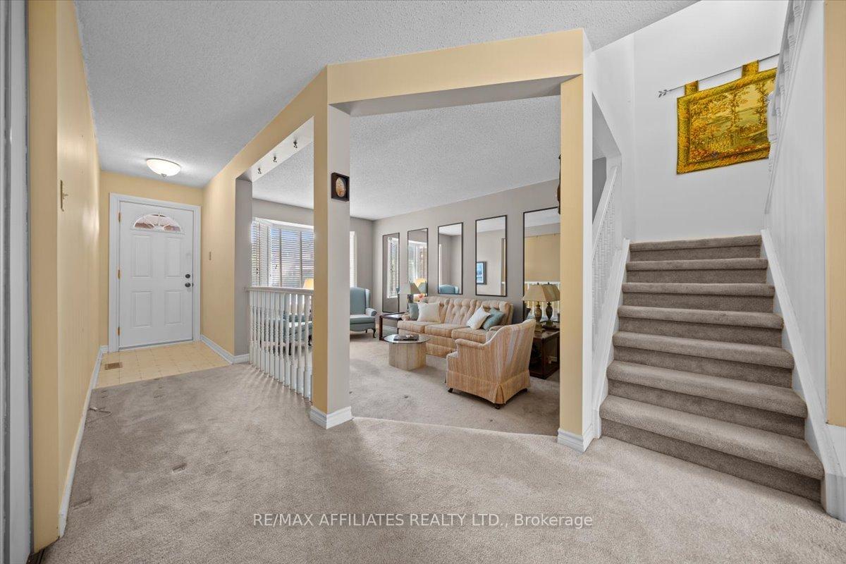 Photo 4 of 1080 St Lucia Place, Ottawa, Convent Glen North — HOMEH