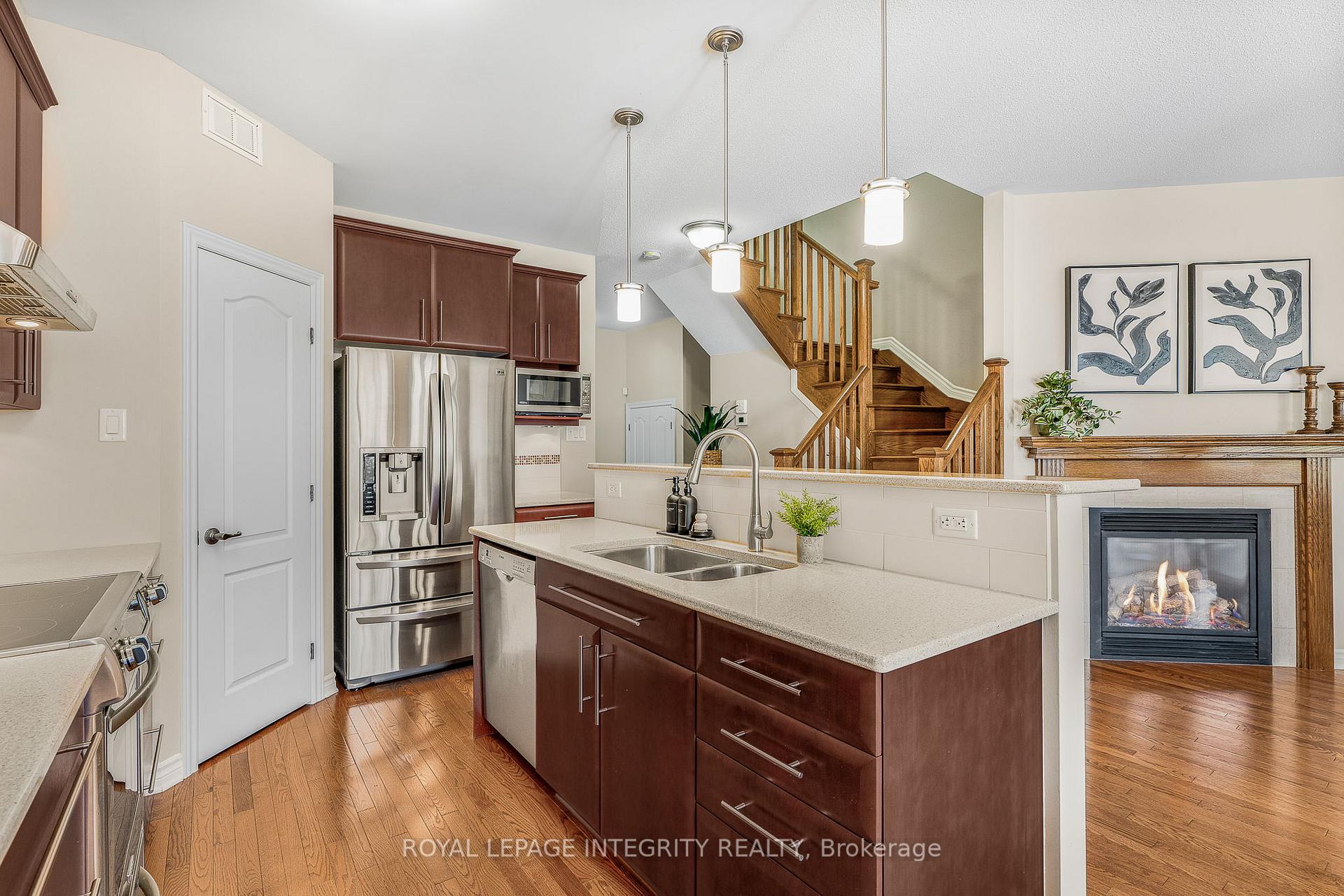 Photo 8 of 532 Rochefort Circle, Ottawa, Avalon West — HOMEH