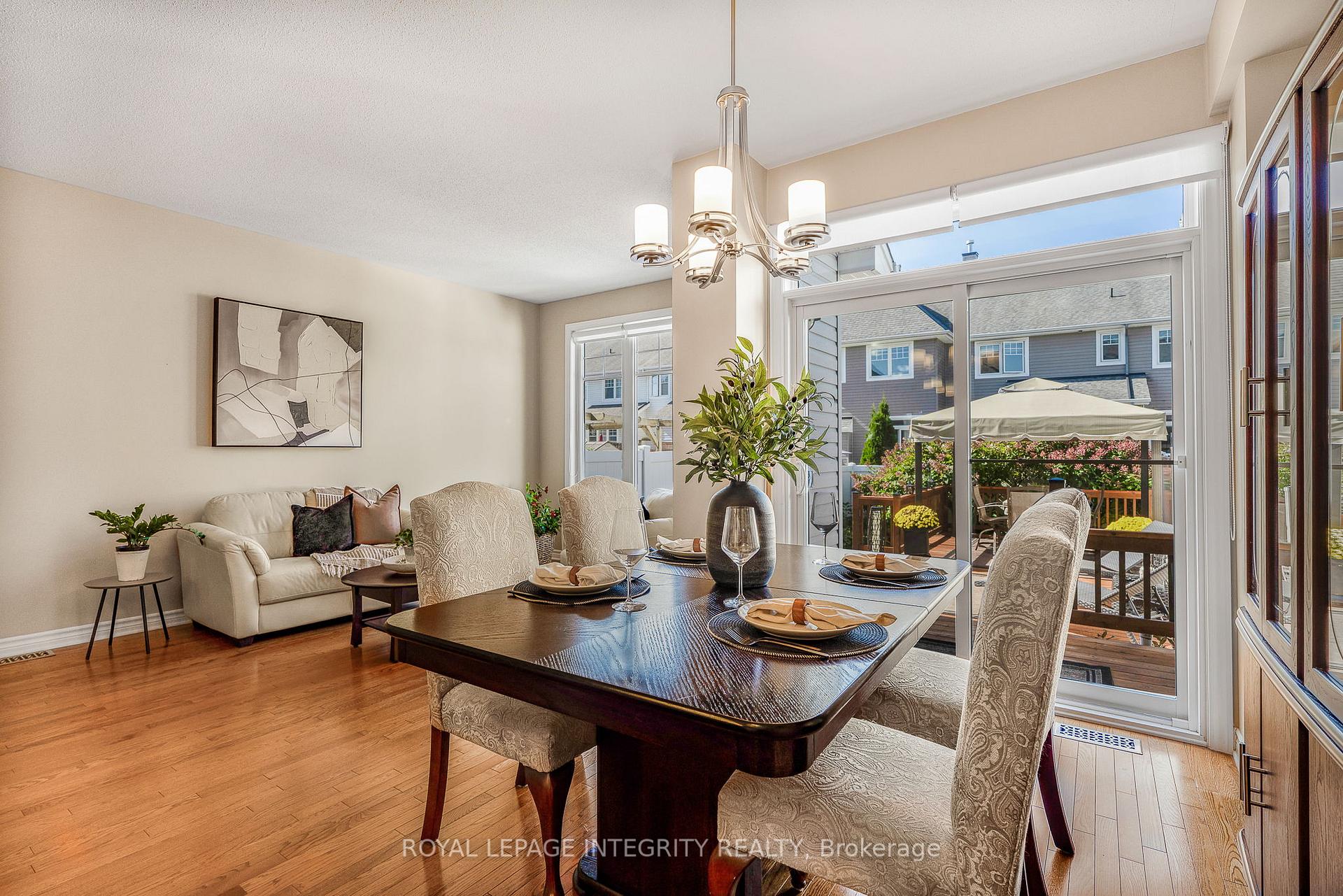Photo 14 of 532 Rochefort Circle, Ottawa, Avalon West — HOMEH