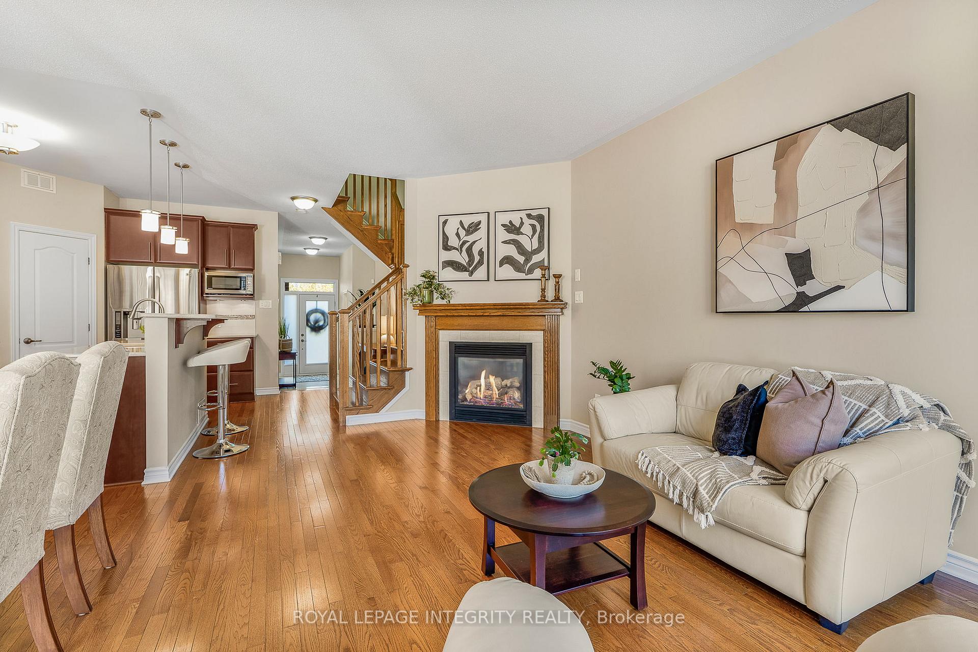 Photo 18 of 532 Rochefort Circle, Ottawa, Avalon West — HOMEH