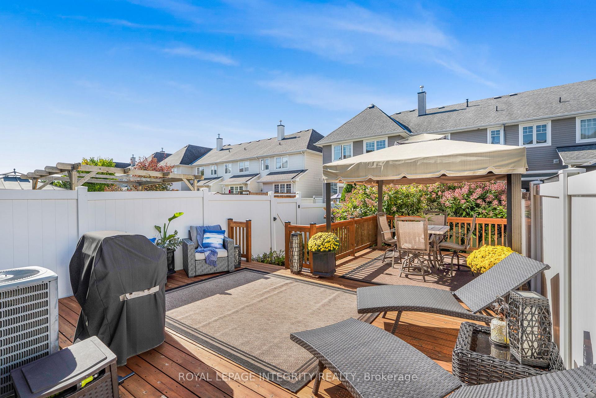 Photo 31 of 532 Rochefort Circle, Ottawa, Avalon West — HOMEH