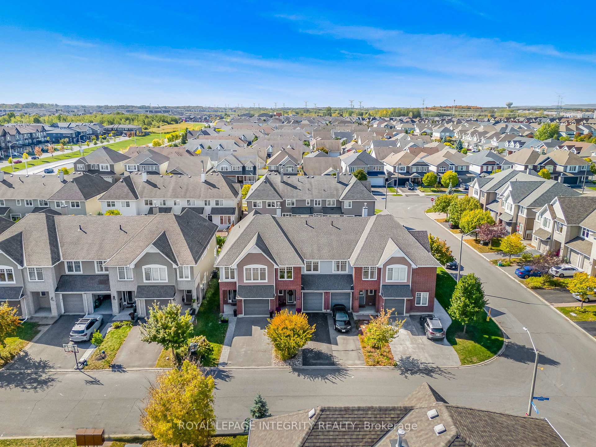Photo 35 of 532 Rochefort Circle, Ottawa, Avalon West — HOMEH