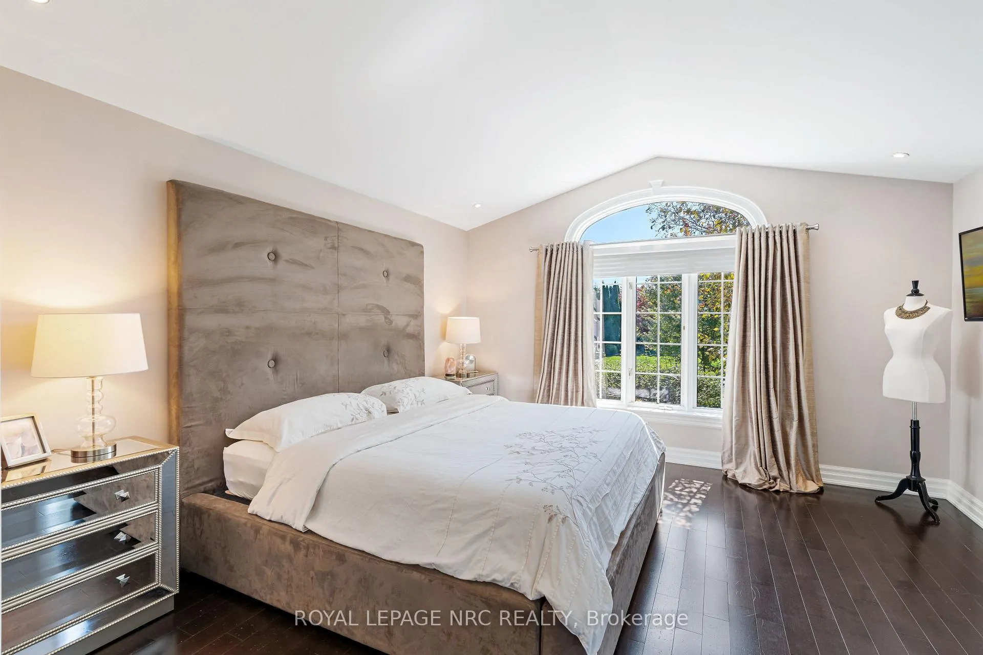 Photo 11 of 3505 Matthews Drive, Niagara Falls, Mt. Carmel — HOMEH