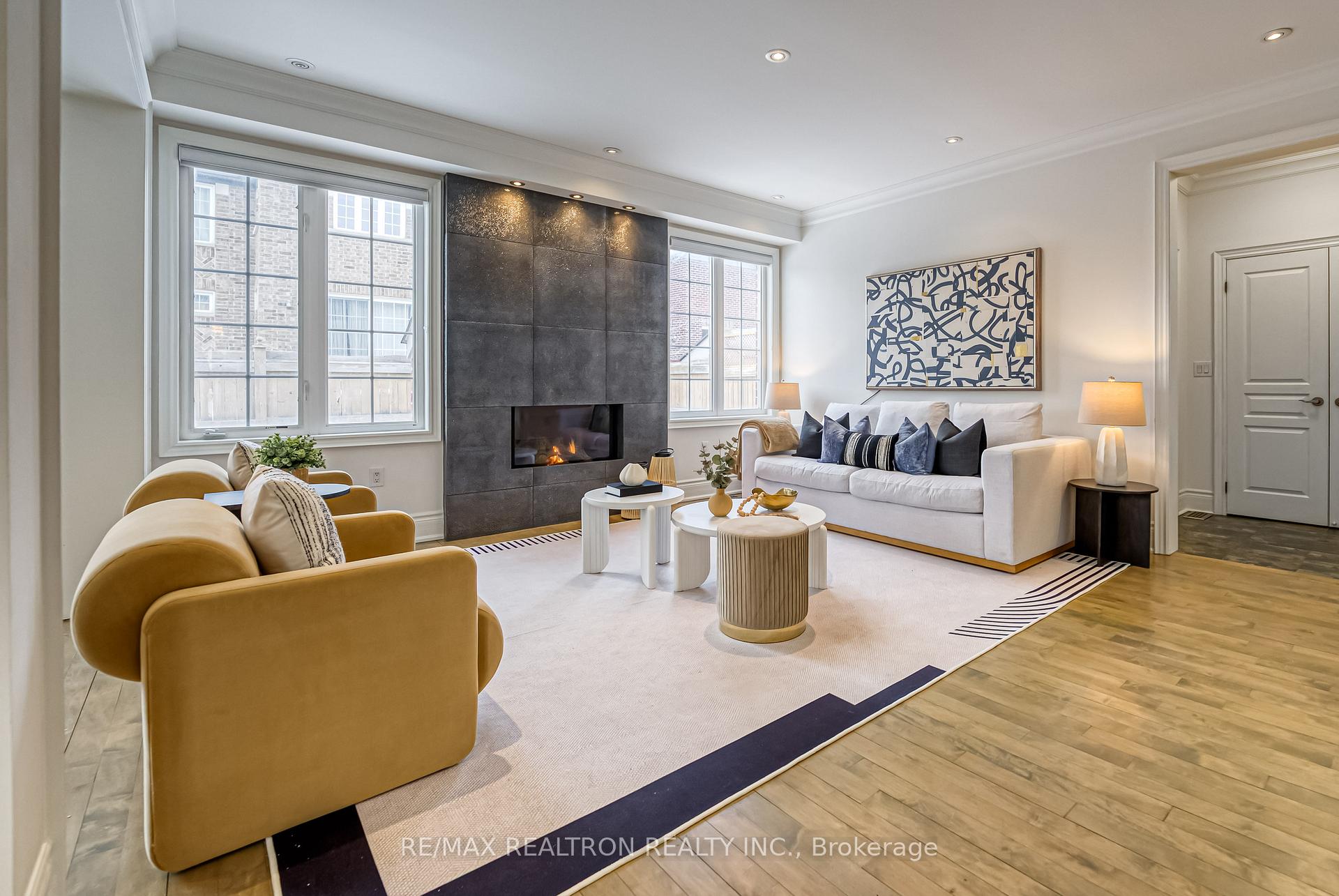 Photo 5 of 93 Walter Scott Crescent, Markham, Victoria Square — HOMEH