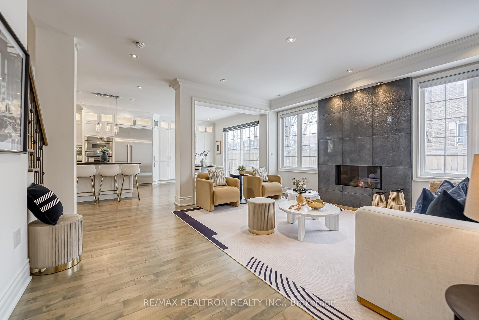 Photo 7 of 93 Walter Scott Crescent, Markham, Victoria Square — HOMEH
