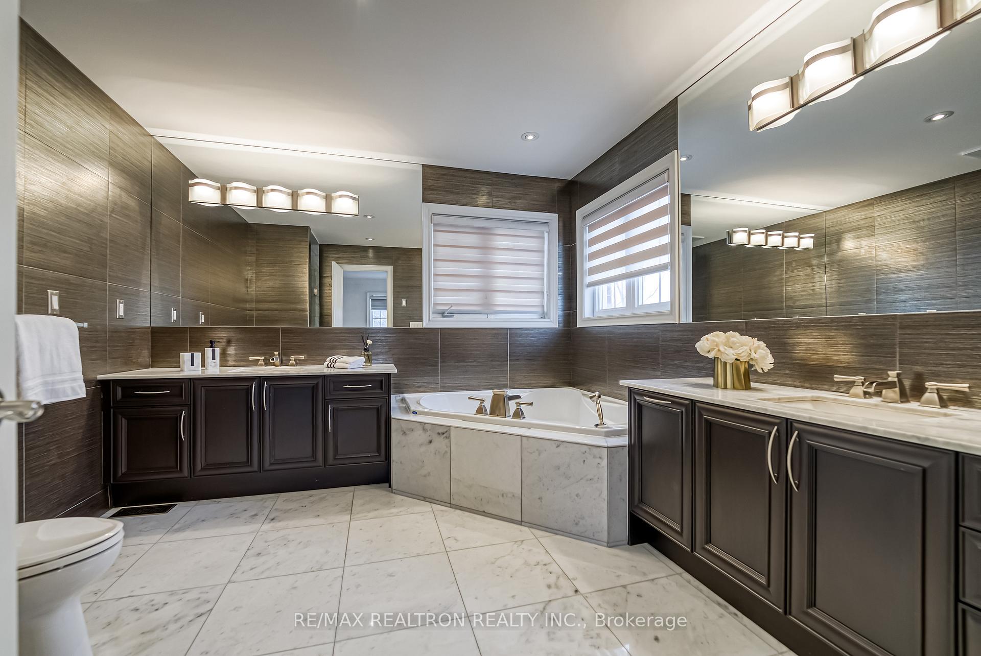 Photo 15 of 93 Walter Scott Crescent, Markham, Victoria Square — HOMEH