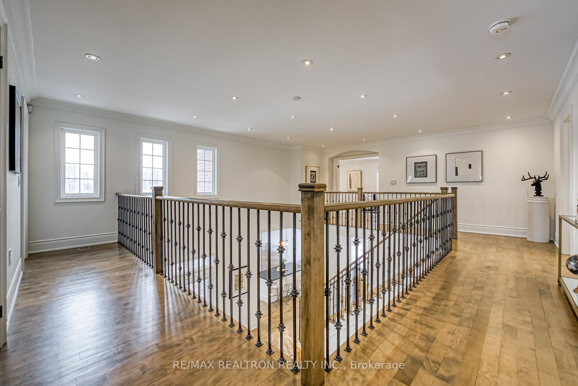 Photo 18 of 93 Walter Scott Crescent, Markham, Victoria Square — HOMEH