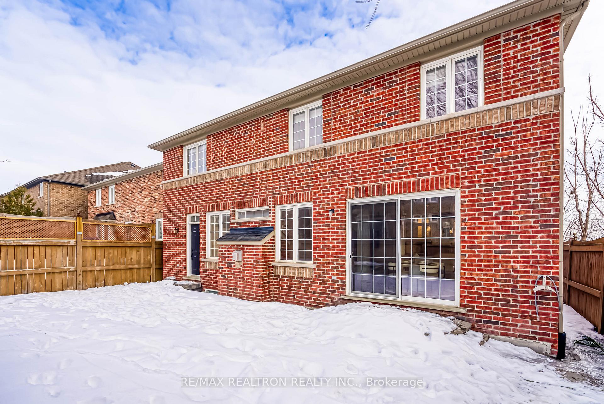 Photo 30 of 93 Walter Scott Crescent, Markham, Victoria Square — HOMEH