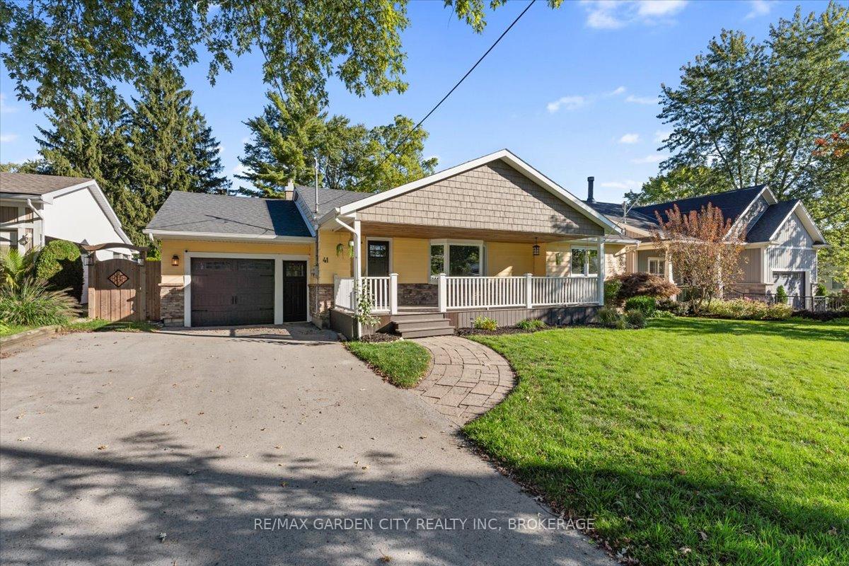 Photo 1 of 41 Emmett Street, Pelham, Fonthill — HOMEH
