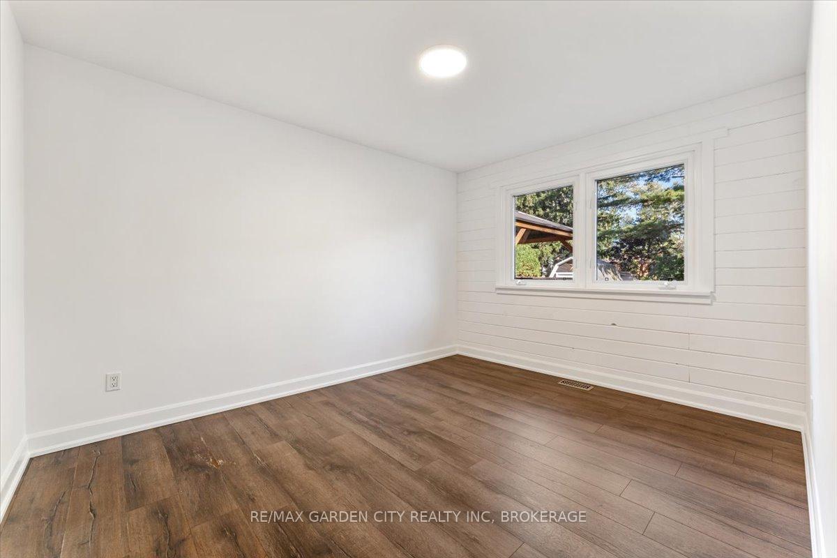 Photo 14 of 41 Emmett Street, Pelham, Fonthill — HOMEH