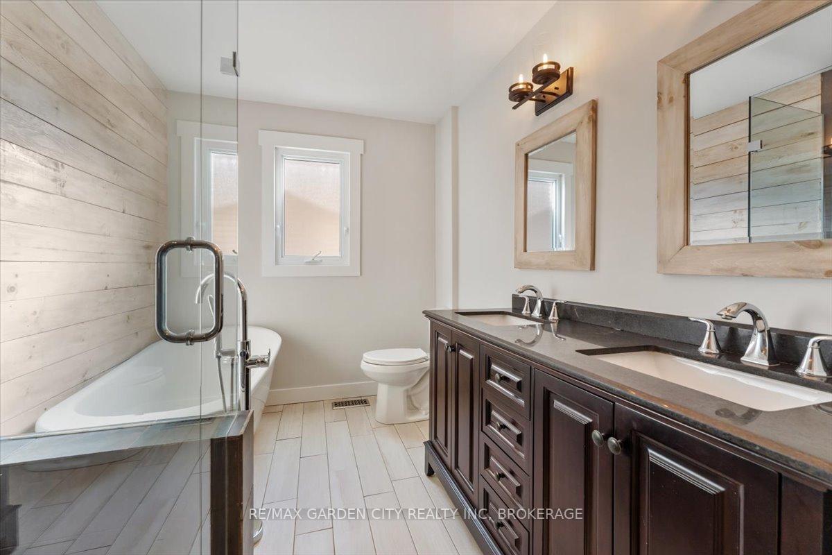Photo 22 of 41 Emmett Street, Pelham, Fonthill — HOMEH