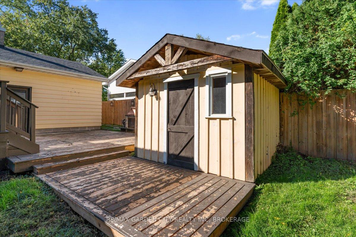 Photo 40 of 41 Emmett Street, Pelham, Fonthill — HOMEH