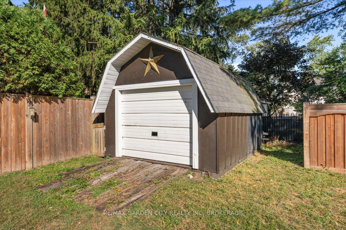 Photo 43 of 41 Emmett Street, Pelham, Fonthill — HOMEH