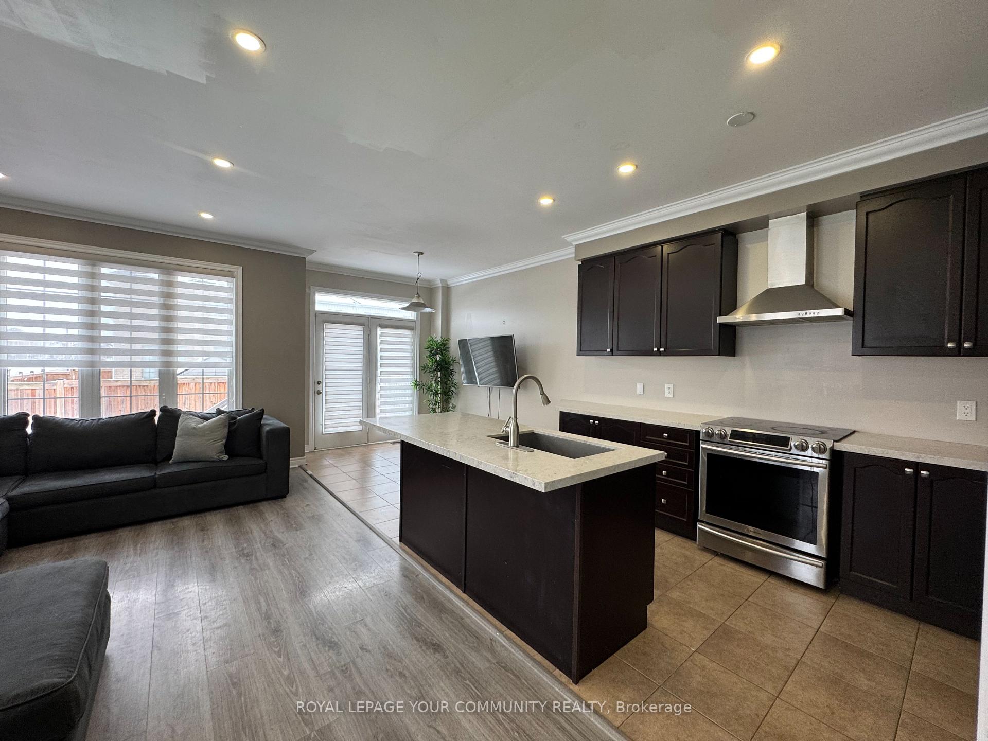 Photo 10 of 3 Sharpe Crescent, New Tecumseth, Tottenham — HOMEH