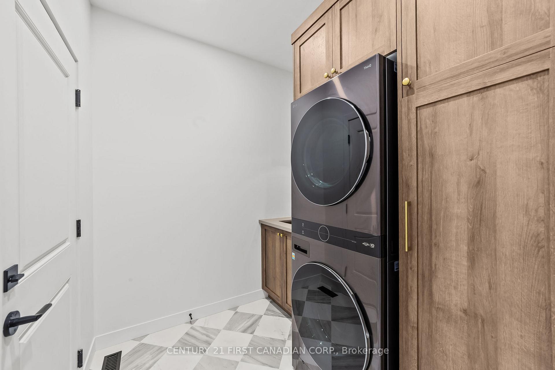 Photo 33 of 10 Sheldabren Street, North Middlesex, Alisa Craig — HOMEH