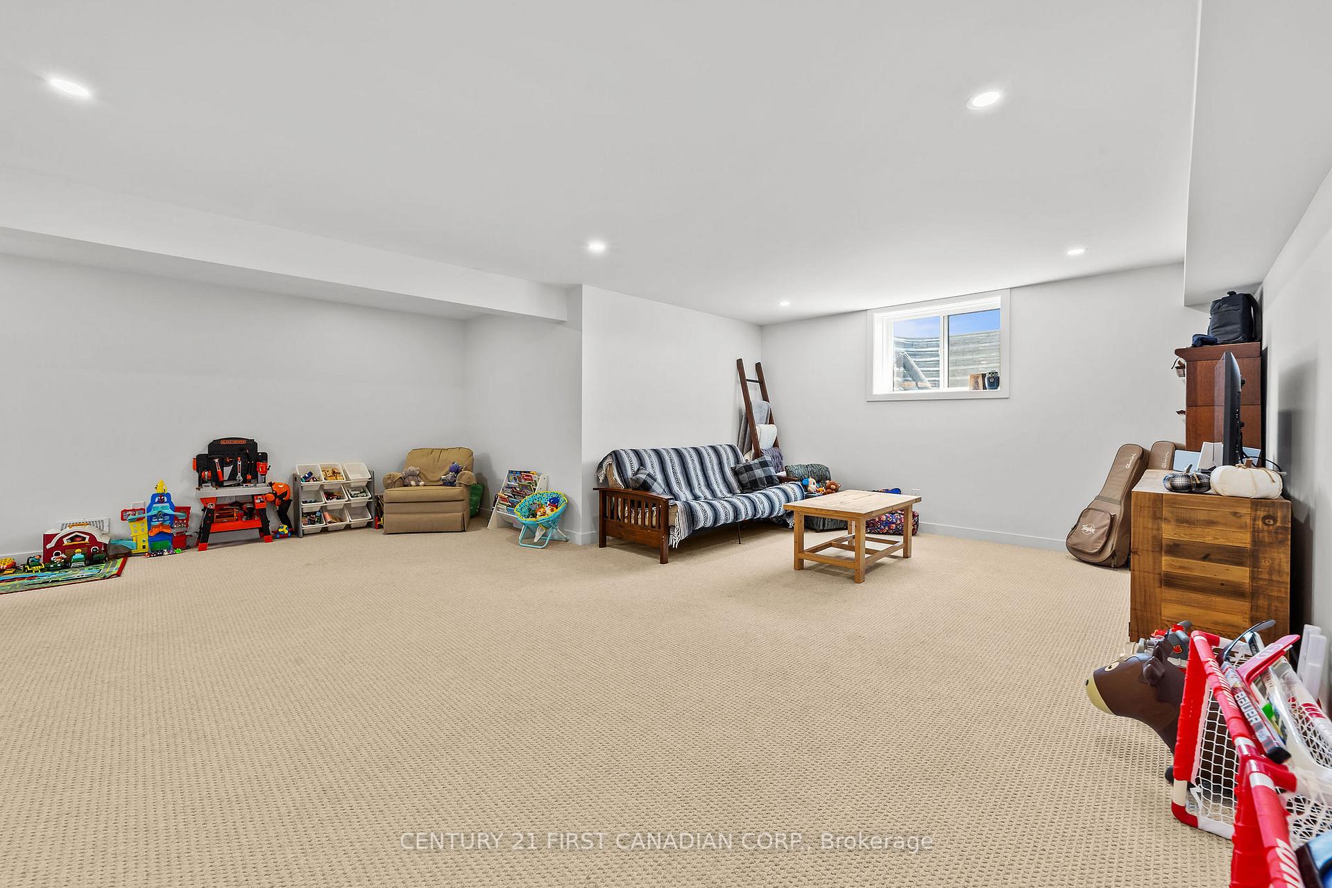 Photo 45 of 10 Sheldabren Street, North Middlesex, Alisa Craig — HOMEH
