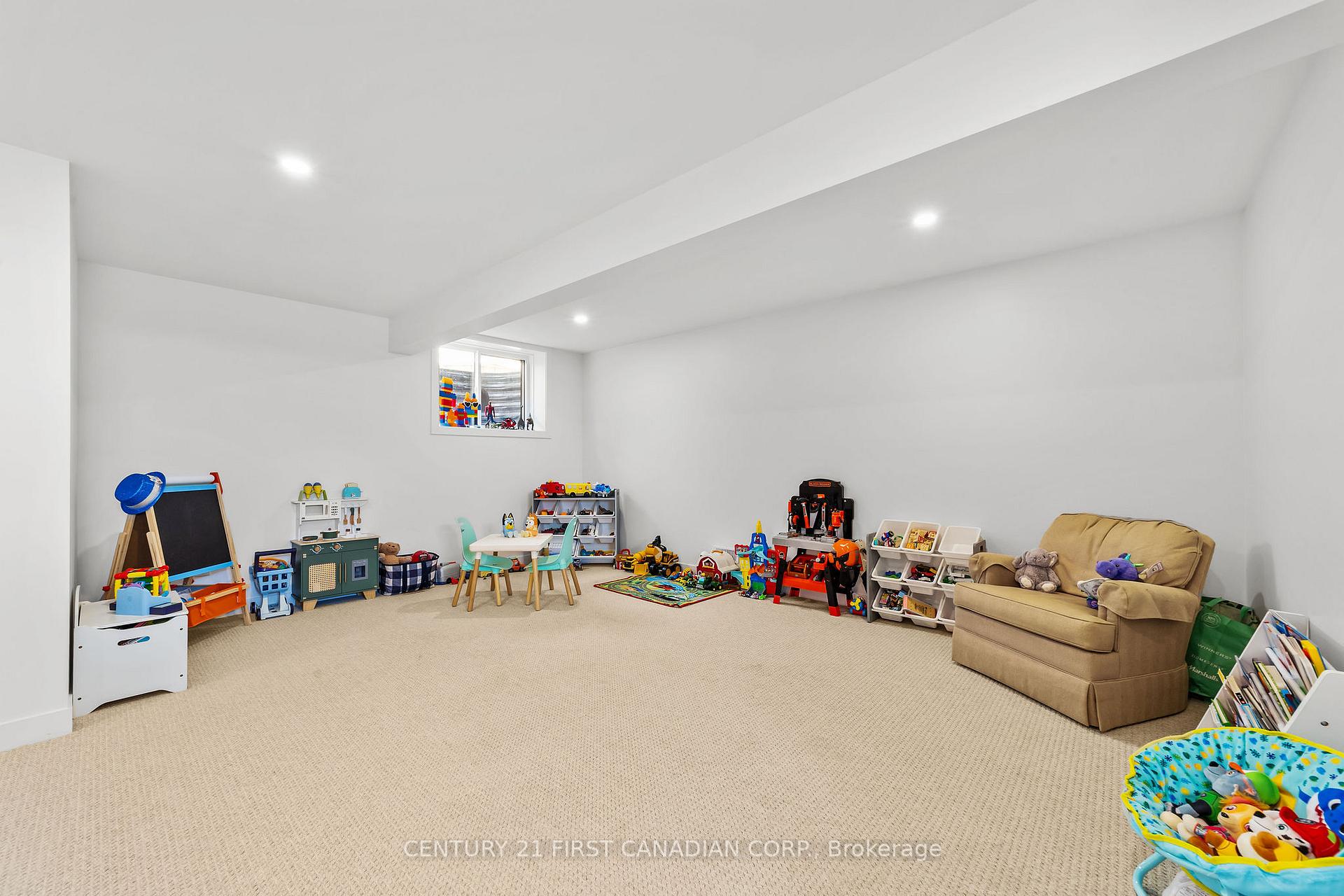 Photo 46 of 10 Sheldabren Street, North Middlesex, Alisa Craig — HOMEH