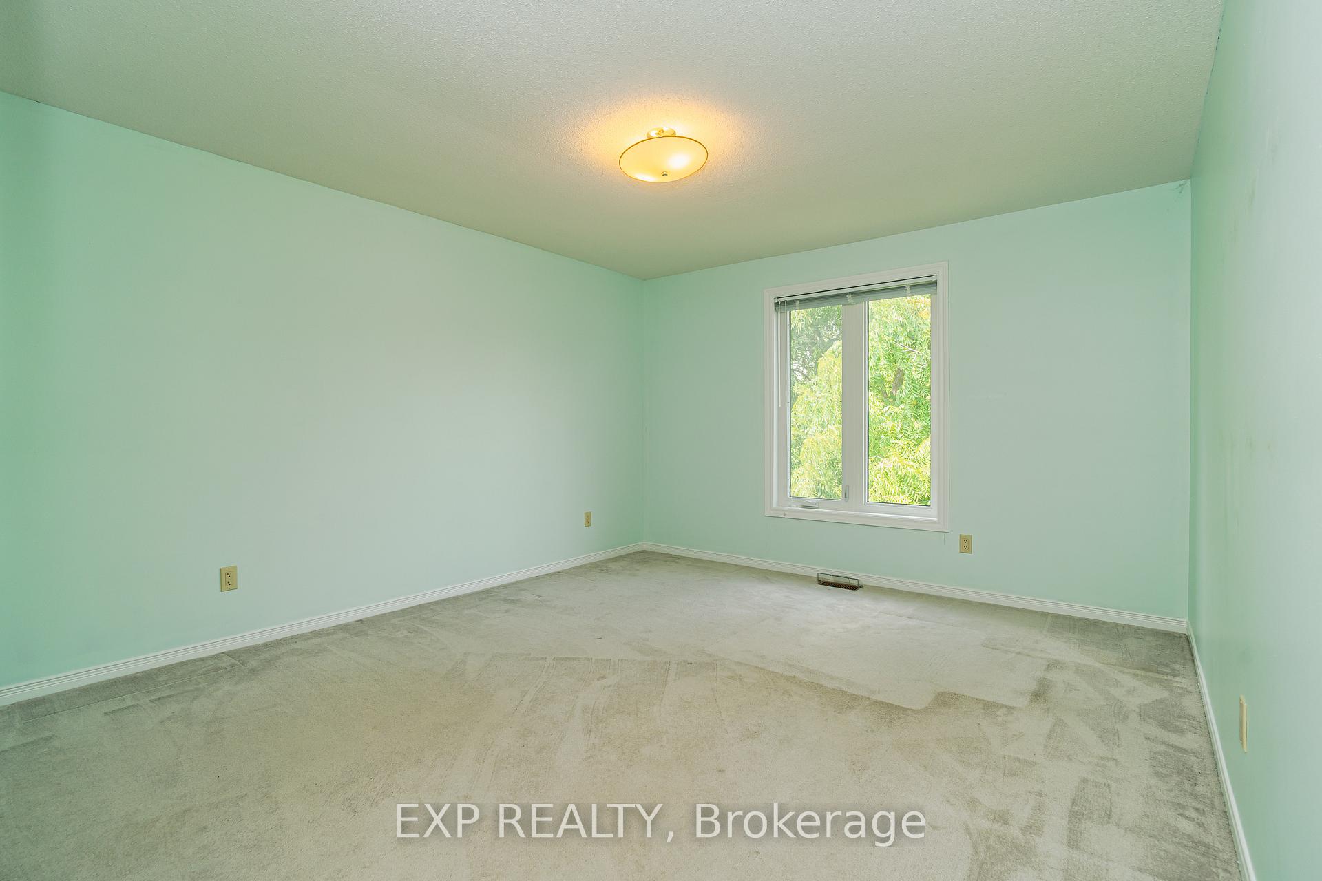 Photo 24 of 1874 Robinwood Place, Ottawa, Chapel Hill — HOMEH