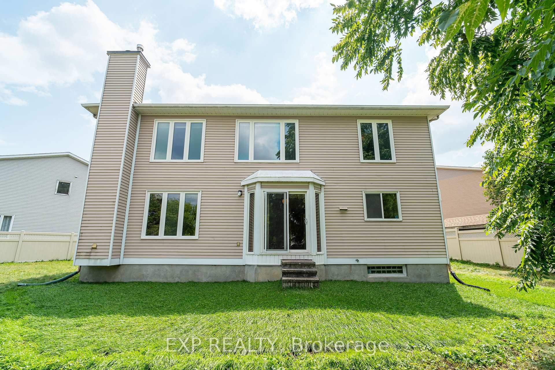 Photo 41 of 1874 Robinwood Place, Ottawa, Chapel Hill — HOMEH