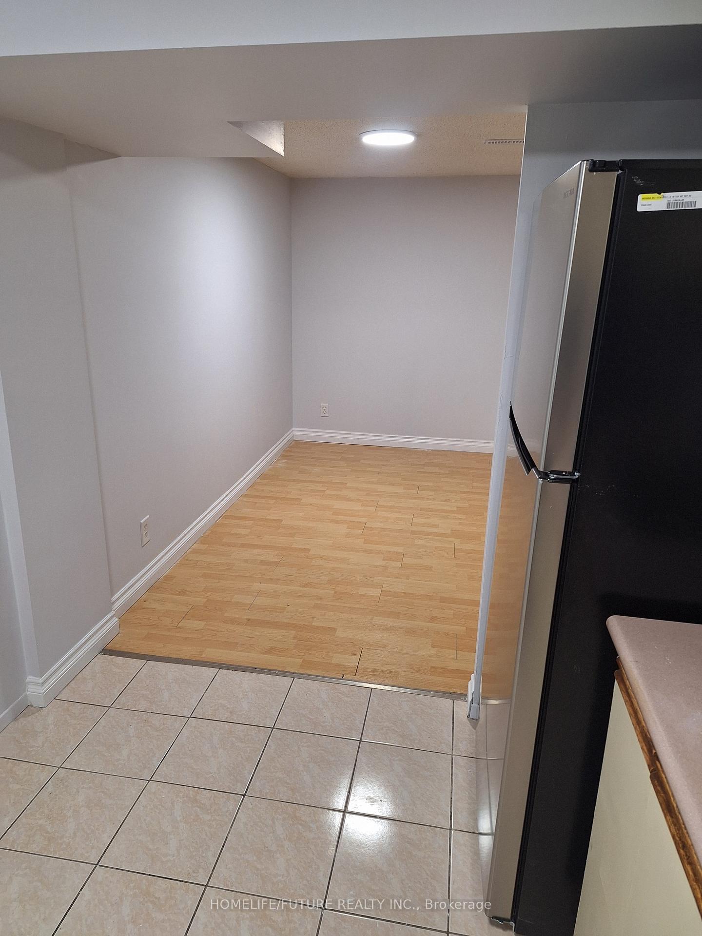 Photo 4 of Unit Bsmt, 81 William Honey Crescent, Markham, Middlefield — HOMEH
